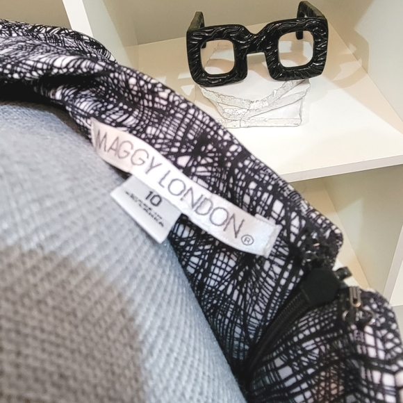 MAGGY LONDON DRESS - Picture 7 of 7